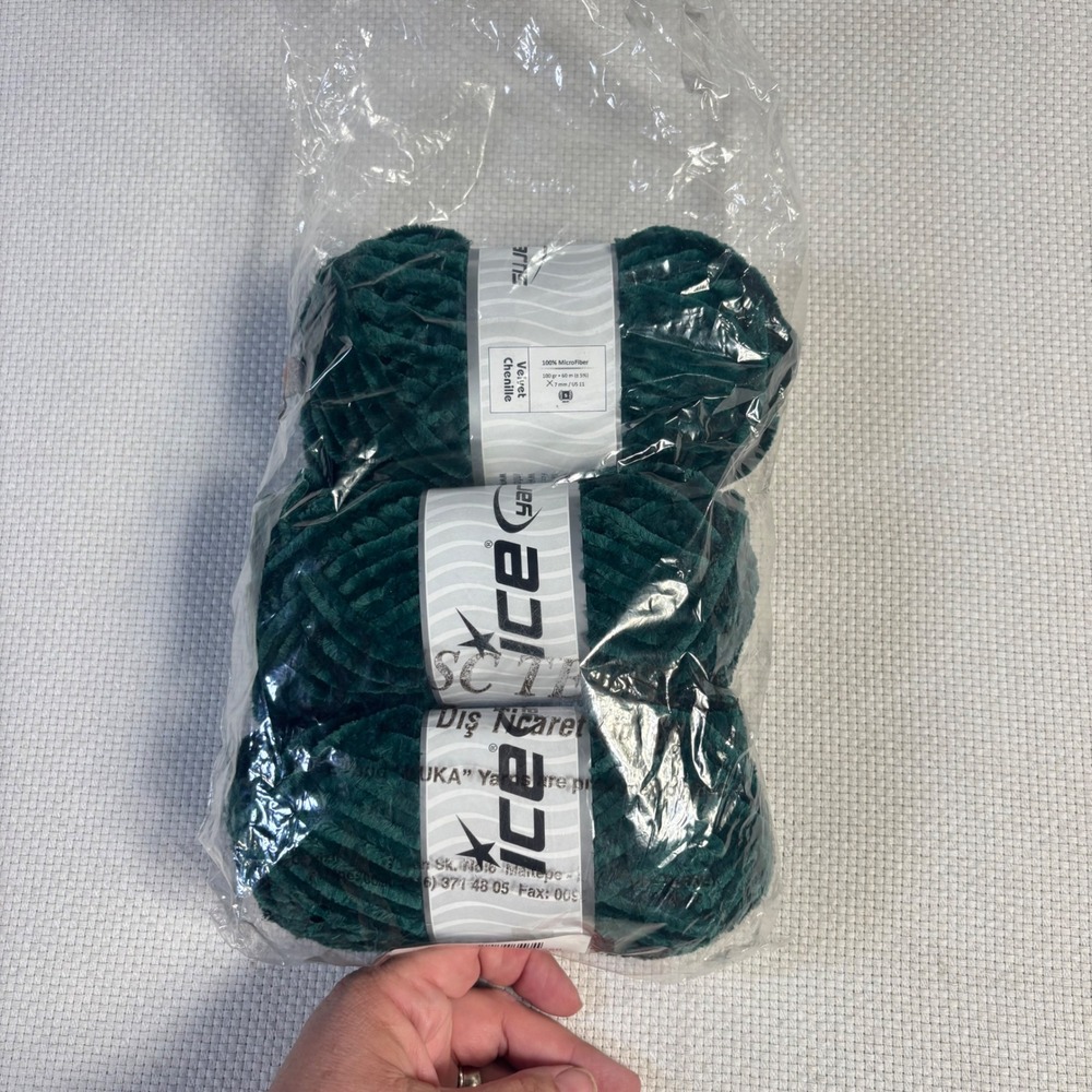Ice Yarns Velvet Chenille Dark Green Bulky Microfiber Yarn 3 Skeins Lot 26177
